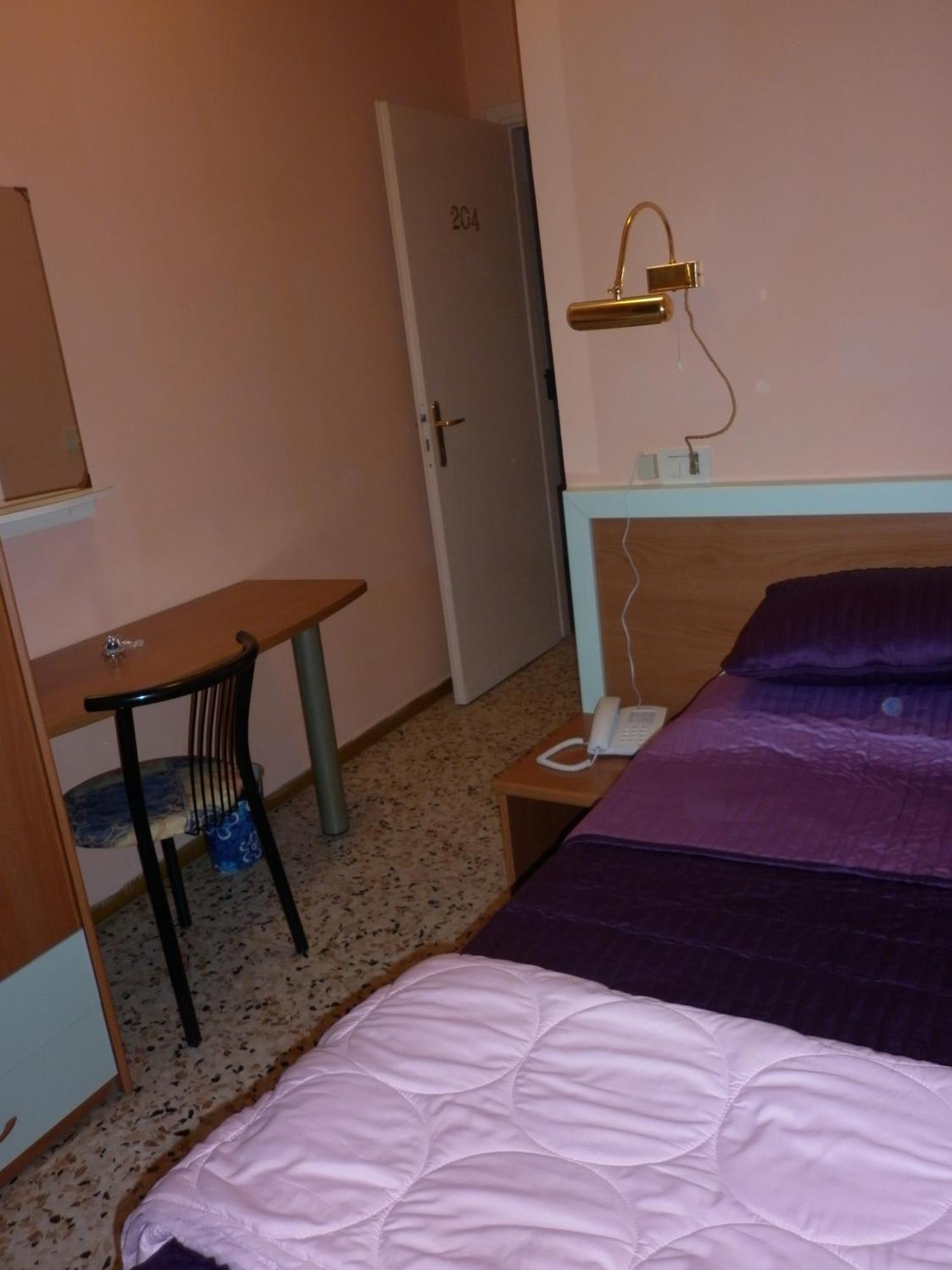 Hotel San Donnino Fidenza Room photo