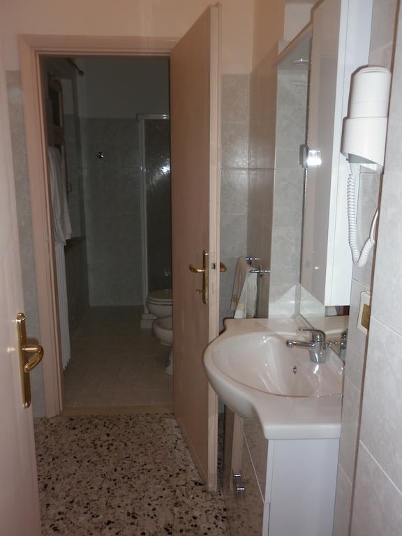 Hotel San Donnino Fidenza Room photo